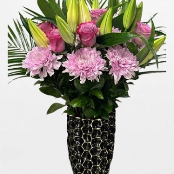 Vazoda pembe tonlarda arajman